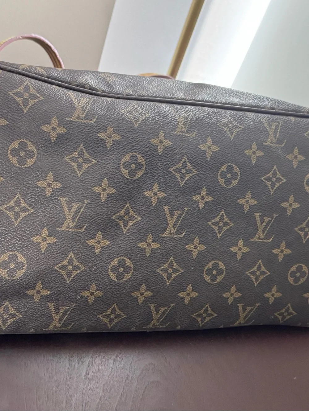 Louis Vuitton Neverfull - Picture 10 of 11